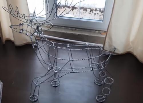 Олень из фольги своими руками. Новогодний аксессуар, как из дорого магазина всего за 200 рублей