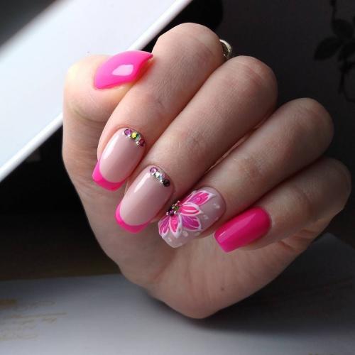 Почему Черный Френч на Розовой базе стал таким популярным в последнее время. Идеи розового френча