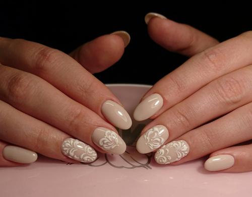 Стильный маникюр под розовое свадебное платье: идеальные решения для невесты 16 Стильный маникюр под розовое свадебное платье: идеальные решения для невесты 16