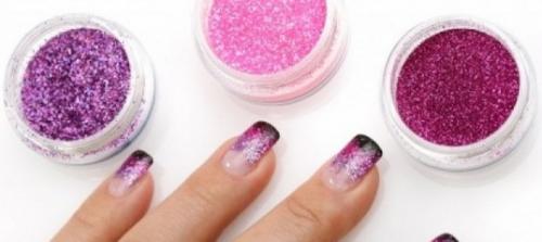 Можно ли добавить украшения, такие, как блестки или стразы, в маникюр. Как наносить (приклеить) стразы и блестки на шеллак