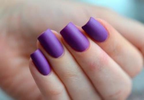 Почему топ сворачивается при нанесении. Почему сворачивается гель-лак в лампе?