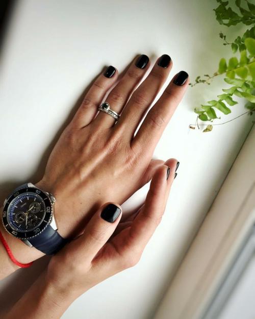 Какие пастельные оттенки ногтей лучше всего сочетаются с розовым платьем. Красная книга: как сделать маникюр под красное платье?