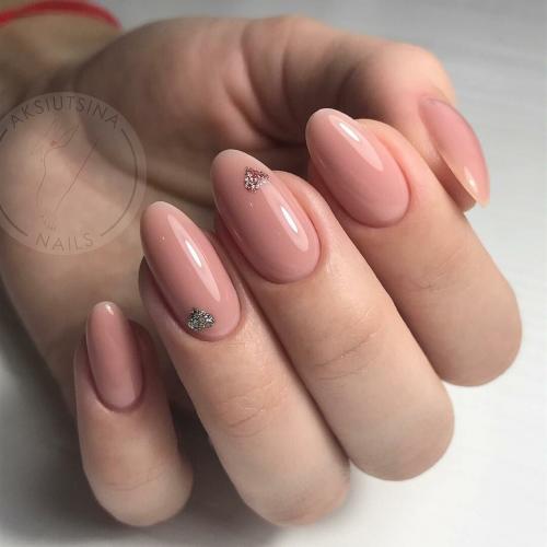 Какие пастельные оттенки ногтей лучше всего сочетаются с розовым платьем. Красная книга: как сделать маникюр под красное платье?