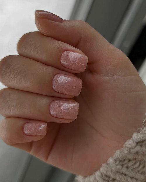 Маникюр на свадьбу: идеи для гостьи в розовом платье 07 Маникюр на свадьбу: идеи для гостьи в розовом платье 07