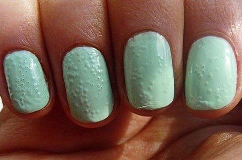 Гель-лак отошел от ногтя, что делать. Причины, по которым гель-лак отходит от ногтя