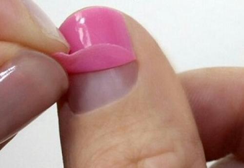 Почему отслаивается гель-лак с кончиков ногтей и скалывается. Ошибки в технологии маникюра