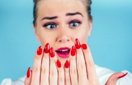 Когда нельзя делать маникюр. Кому нельзя делать модный маникюр гель-лаком и почему