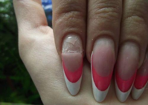 Почему трескается топ. Причины почему трескается покрытие гель-лака