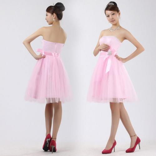 Можно ли носить розовое платье с черной обувью. Какие туфли подойдут к розовому платью?