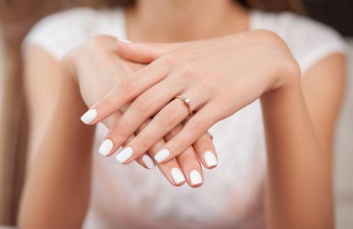 Элегантный маникюр к нежно-розовому свадебному платью: советы и идеи 02 Элегантный маникюр к нежно-розовому свадебному платью: советы и идеи 02