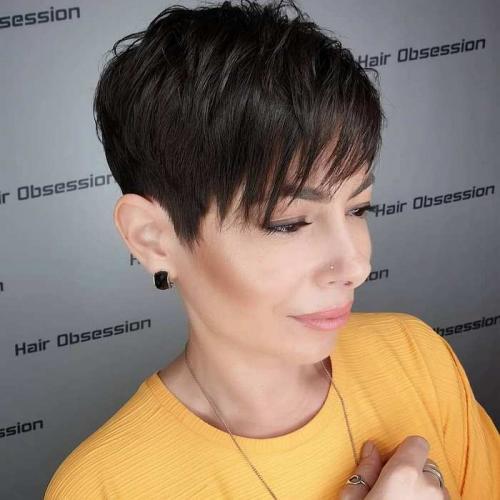 Стрижки на короткие волосы для женщин 2023. Модные женские стрижки на короткие волосы 2023 года и 80 фото для вдохновения 17 Стрижки на короткие волосы для женщин 2023. Модные женские стрижки на короткие волосы 2023 года и 80 фото для вдохновения 17