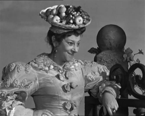 Не держитесь за длину и вялые хвостики. 13 острых цитат невероятной Фаины Раневской, которые должна прочитать каждая женщина 05 Не держитесь за длину и вялые хвостики. 13 острых цитат невероятной Фаины Раневской, которые должна прочитать каждая женщина 05