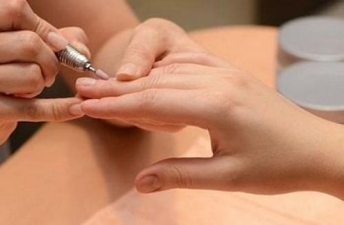 Гель-лак, как резиновый. Ошибки в технологии маникюра