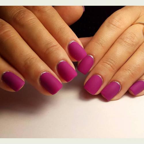 Какие текстуры маникюра (глянцевая, матовая) лучше всего сочетаются с фуксией. Бьюти-тренд: маникюр в цвете фуксия