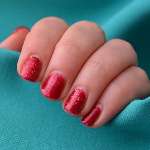 Почему нельзя перехаживать с гель-лаком. Почему долго носить гель-лак вредно