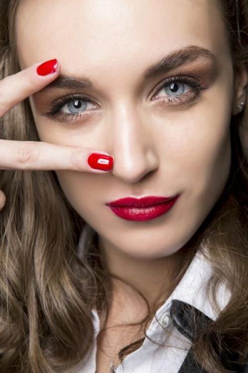 Лак под цвет ногтей. Не пара: как понять, что лак для ногтей вам не подходит?