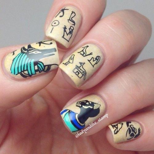 Красивые иероглифы на ногтях: оригинальный стиль для модниц 19