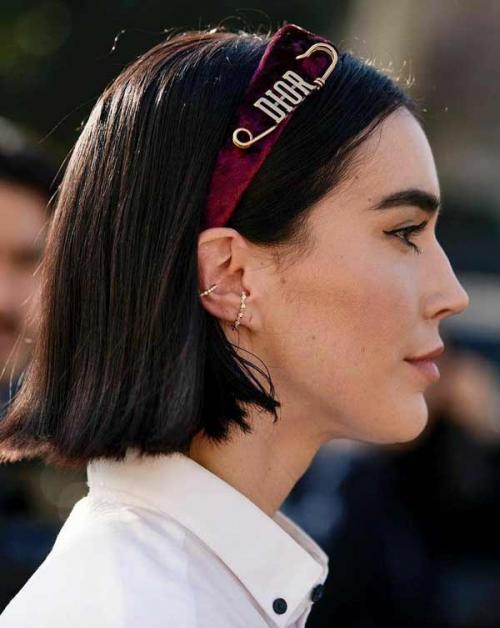 Практичная стрижка на средние волосы без укладки. Самые классные стрижки на средние волосы без укладки: фото