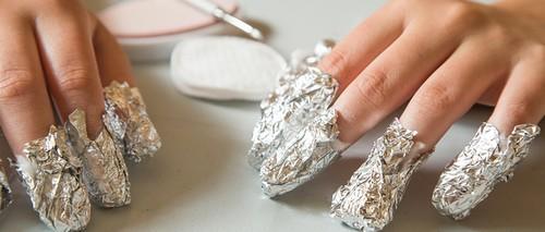 Можно ли снять гель-лак жидкостью для снятия лака. Как снимать покрытие гель-лаком с помощью ацетона