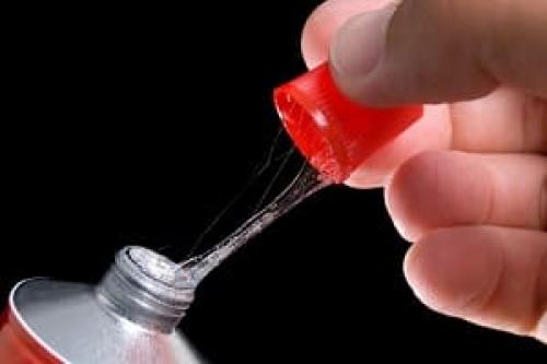 Чем заменить супер клей. Как сделать супер клей в домашних условиях? 3 простых варианта