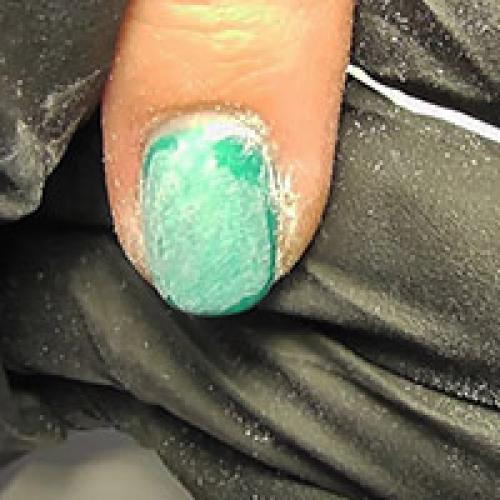 Как снять гель-лак дома без средства. Как снять гель-лак дома самостоятельно: лайфхаки