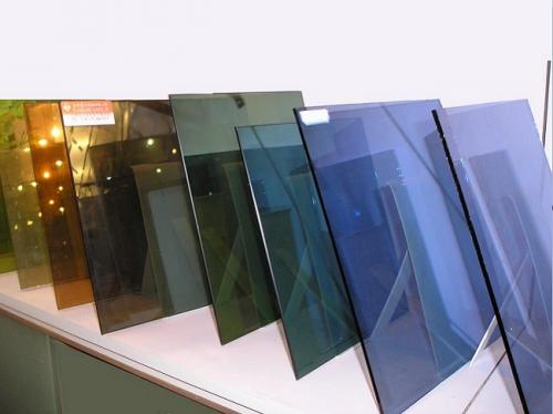 Какой стороной клеить фольгу на окна. Можно ли использовать фольгу на окна?