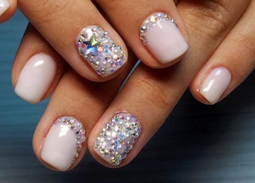 Стильный маникюр Как красиво клеить стразы на шеллак. Шеллак дизайн со стразами