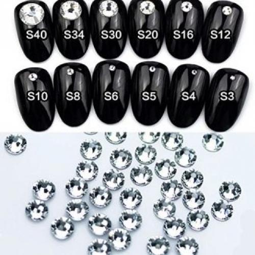 Стильный маникюр Как красиво клеить стразы на шеллак. Шеллак дизайн со стразами 09