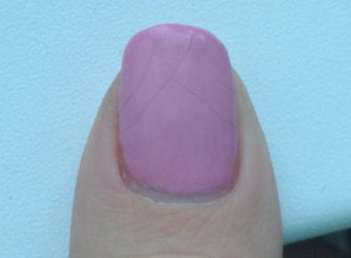 Почему нарощенные ногти трескаются по бокам. Причины