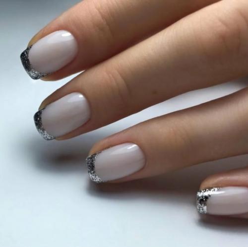 Маникюр на квадратные ногти френч. Квадратный френч на ногтях и новинки дизайна 2022 года