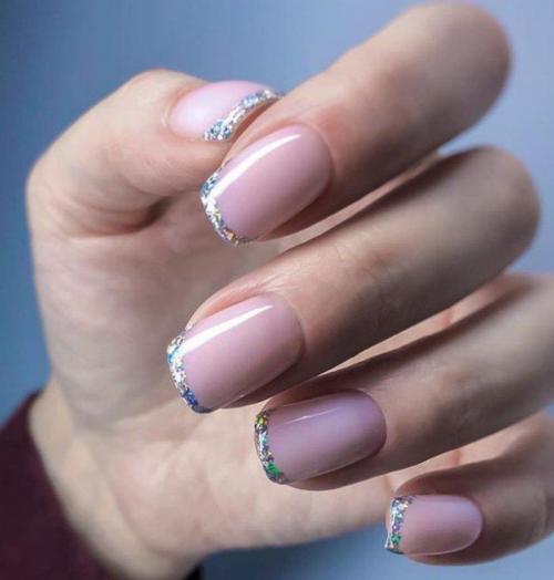 Маникюр на квадратные ногти френч. Квадратный френч на ногтях и новинки дизайна 2022 года