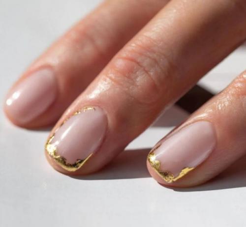 Маникюр на квадратные ногти френч. Квадратный френч на ногтях и новинки дизайна 2022 года