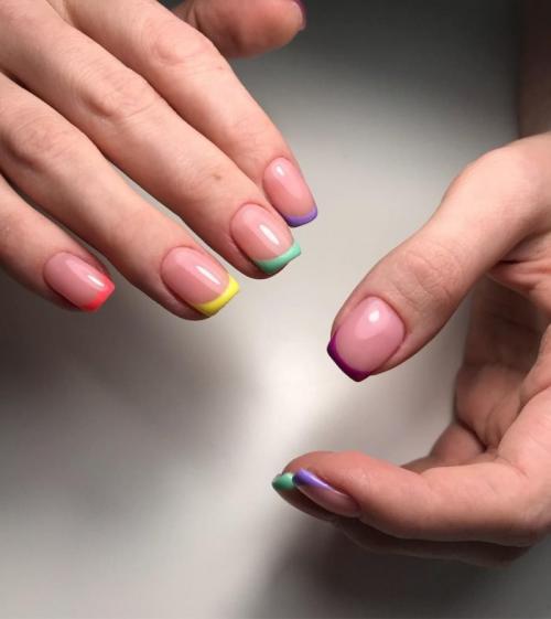 Маникюр на квадратные ногти френч. Квадратный френч на ногтях и новинки дизайна 2022 года