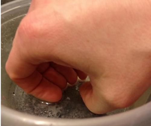 Как правильно снять шеллак в домашних условиях. Как правильно снимать гель-лак: советы 15