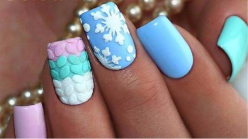 Праздничный маникюр 2022 года. Новогодний маникюр 2022, который принесет удачу в следующем году