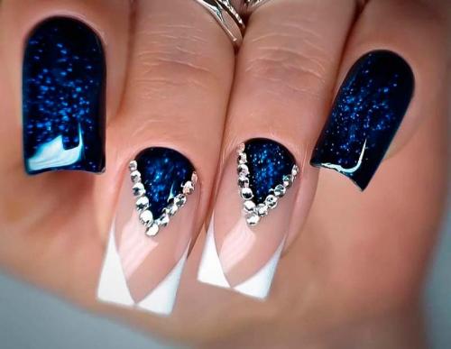 Модный дизайн ногтей 2022 года. Самые модные дизайны 2022