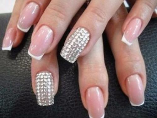 Белый френч с камушками. Френч с блесками 2022-2023: 150 фото лучших идей дизайна 17
