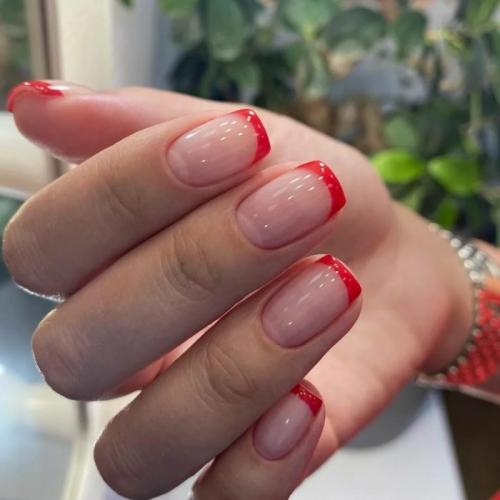 Французский маникюр 2022 на квадратные ногти. Квадратный френч на ногтях и новинки дизайна 2022 года