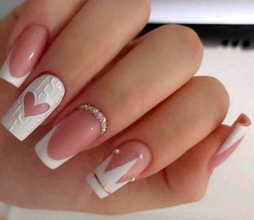 Черно-белый френч 2022. Французский маникюр 2022 — 2023:  модные тенденции, двойной френч, варианты комбинирования + 270 фото идей