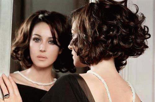 Стрижки женские 2019 на волнистые волосы. 6 стрижек, которые без укладки выглядят лучше 02 Стрижки женские 2019 на волнистые волосы. 6 стрижек, которые без укладки выглядят лучше 02