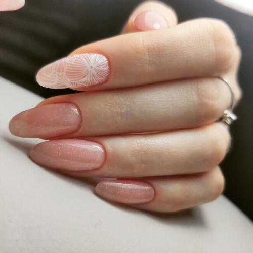 Новые тренды в модном маникюре на ногтях 12 Новые тренды в модном маникюре на ногтях 12