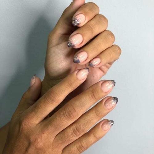 Френч блестками растяжка. Особенности маникюра с растяжкой