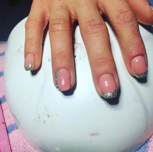 Френч с блестящей базой. Френч с блестками: 19 идей