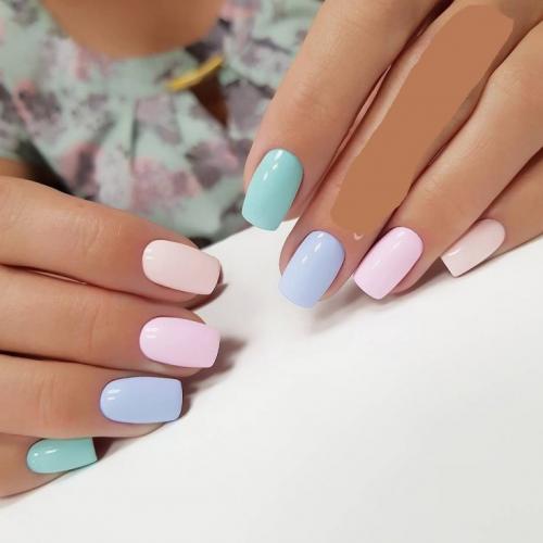 Какие цвета используются для розово-голубых омбре маникюров. Розово голубой маникюр: идеи дизайна и модные варианты применения маникюра в розово-голубом цвете (105 фото + видео)