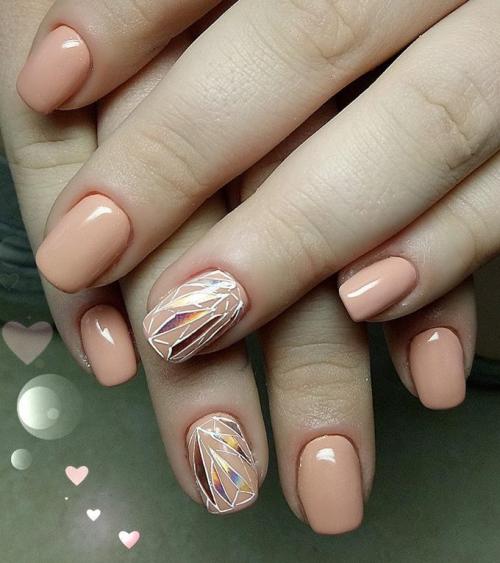 Бежевый маникюр с цветами: как создать стильный и эффектный дизайн 21