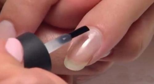 Профессиональный шеллак в домашних условиях: основные правила нанесения 04 Профессиональный шеллак в домашних условиях: основные правила нанесения 04