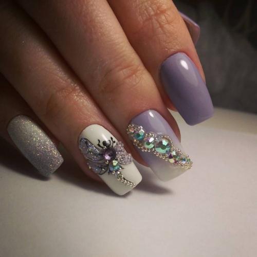 Шикарный маникюр со стразами. Маникюр со стразами (100 фото): интересные идеи и самые красивые сочетания блесток, страз и украшений в маникюре