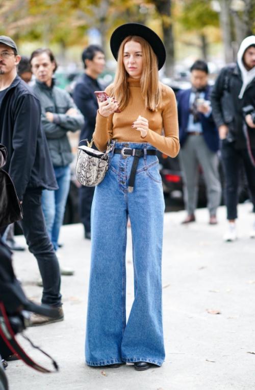 С чем носить рваные джинсы. Фото с рваными джинсами на 2022 26