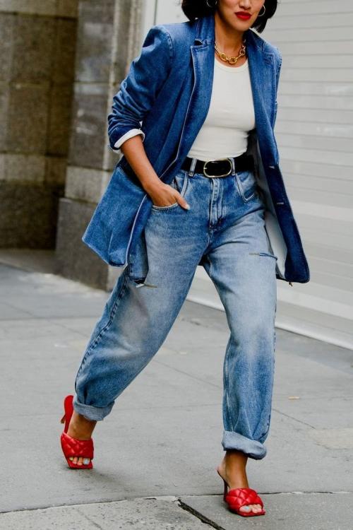 С чем носить рваные джинсы. Фото с рваными джинсами на 2022 28