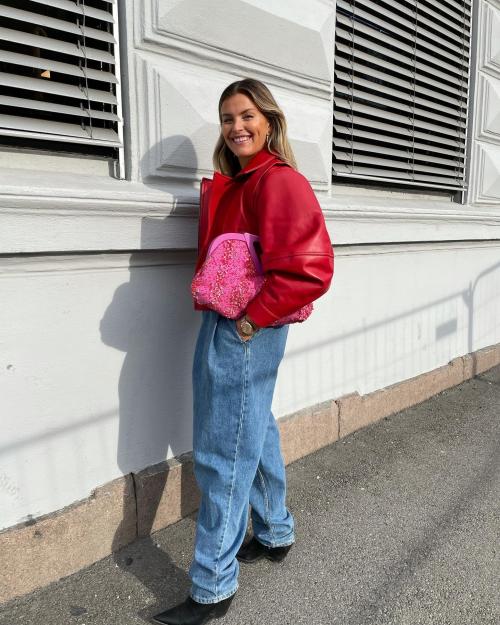 С чем носить косуху 2022. Как и с чем носить косуху в 2022: актуальные модели куртки, которые впишутся в любой образ